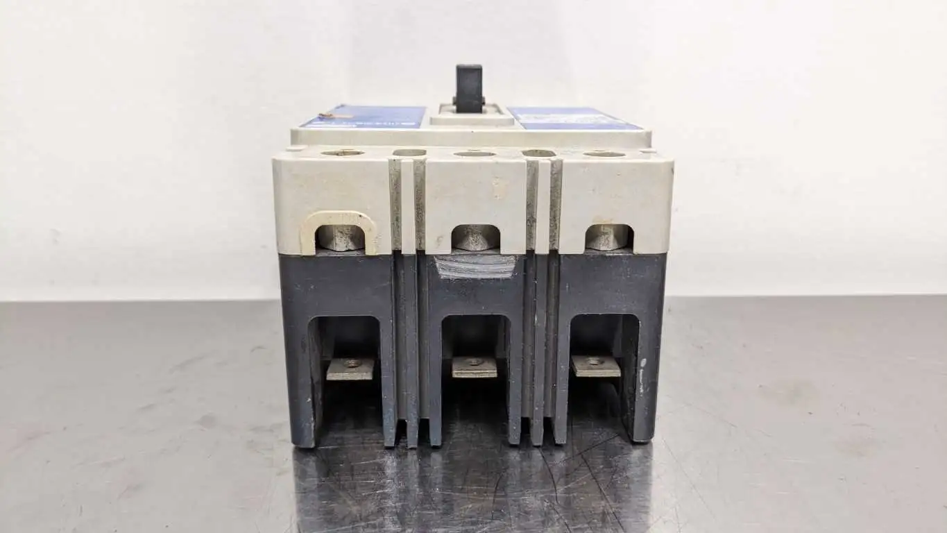 Cutler-Hammer EHD3070 Circuit Breaker EHD 14k 3 Pole 480VAC 250VDC - Image 7