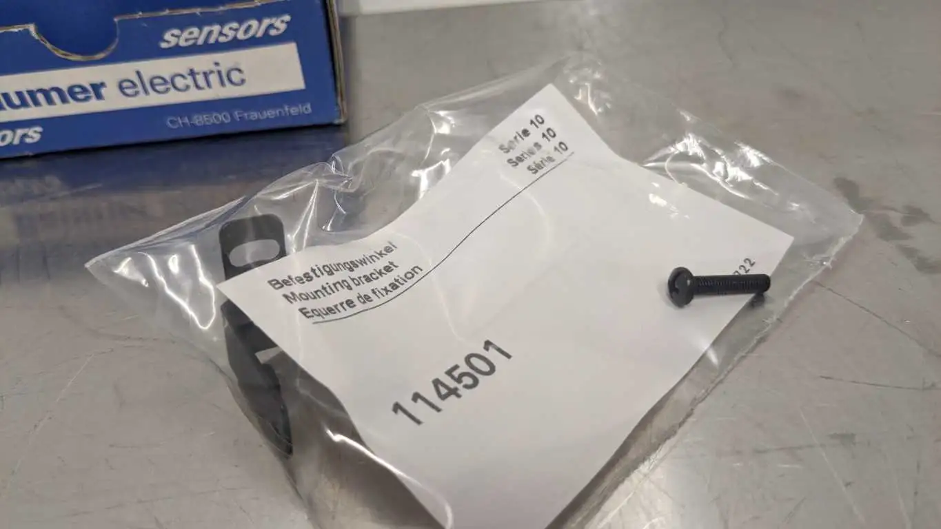 Baumer FHDK 10N1197/KS35A Photo Electric Sensor Adjustable Switching Distance CH-8500 - Image 9