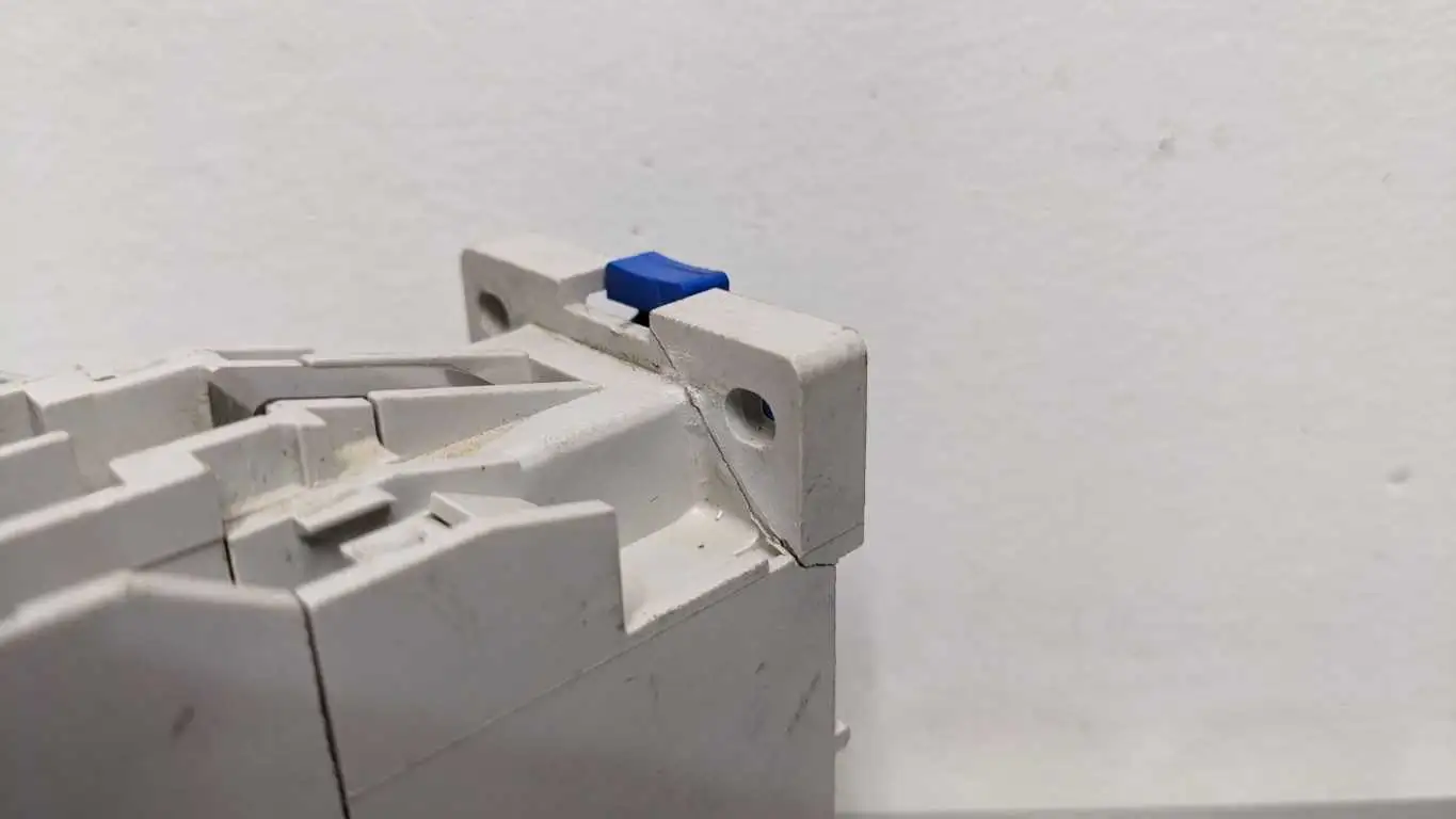 Cutler-Hammer AE16ANS0 Motor Starter 0.25/.5 TO 1.5-5HP 7A 600VAC 7A - Image 7