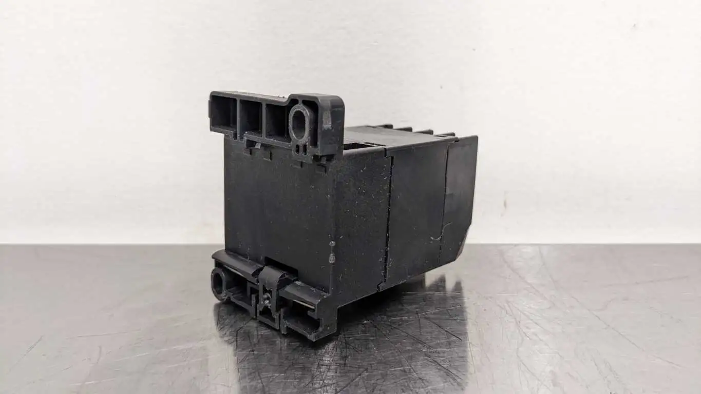 Fuji SJ-0G Magnetic Contactor 24VDC Coil 15A 500VAC 15A SJ12AG - Image 3