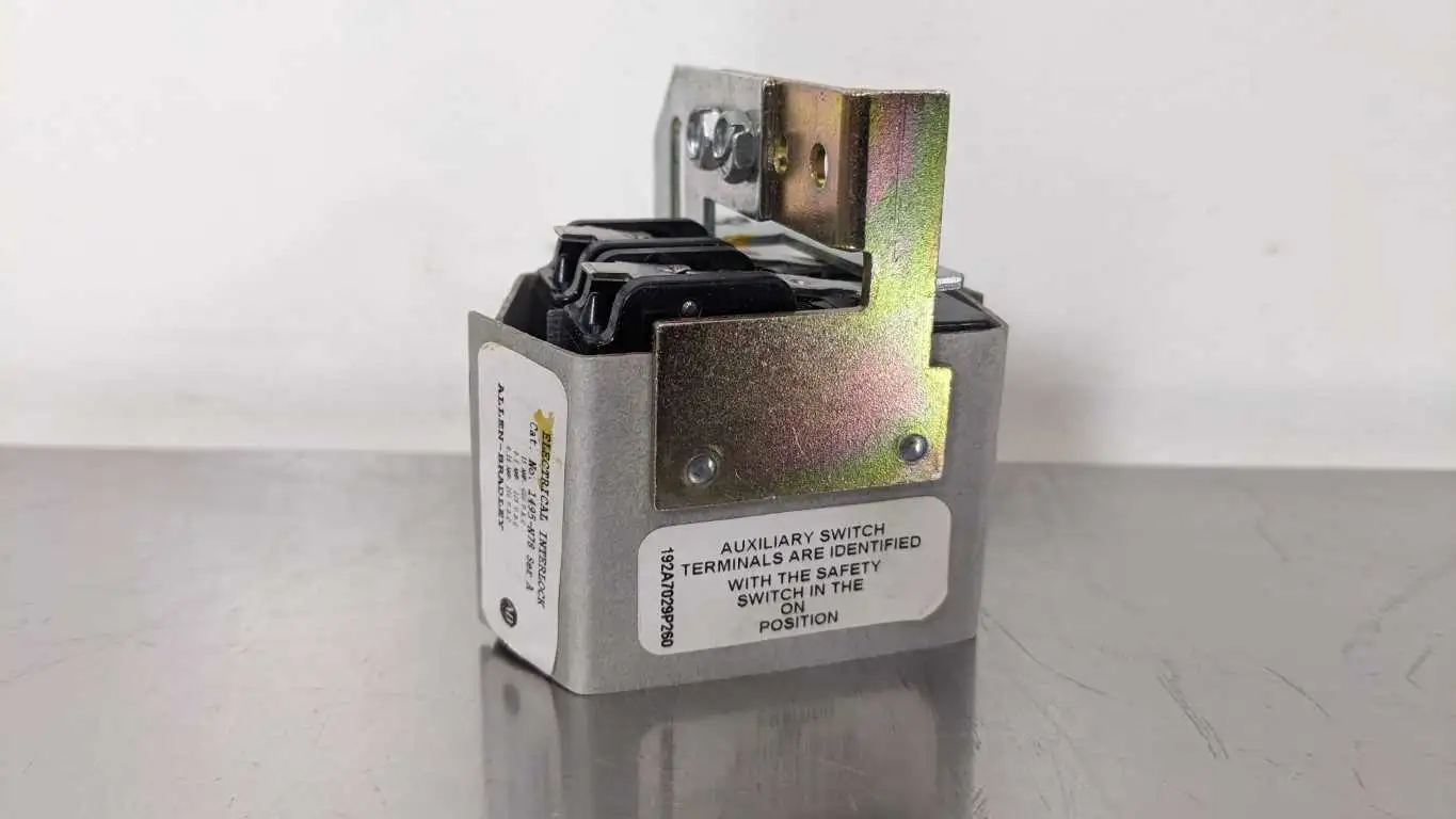 Allen-Bradley 1495-N78 Electrical Interlock Ser A 15A Auxiliary Contact SAL9 46! - Image 6