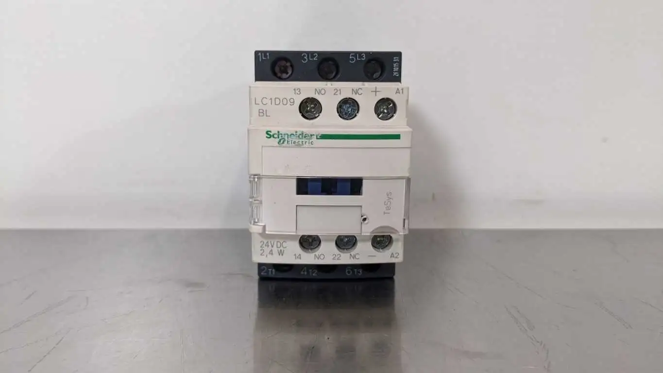 Schneider Electric LC1D09BL Contactor 9A 230/400/500/690 VAC 9A 24V Coil - Image 4