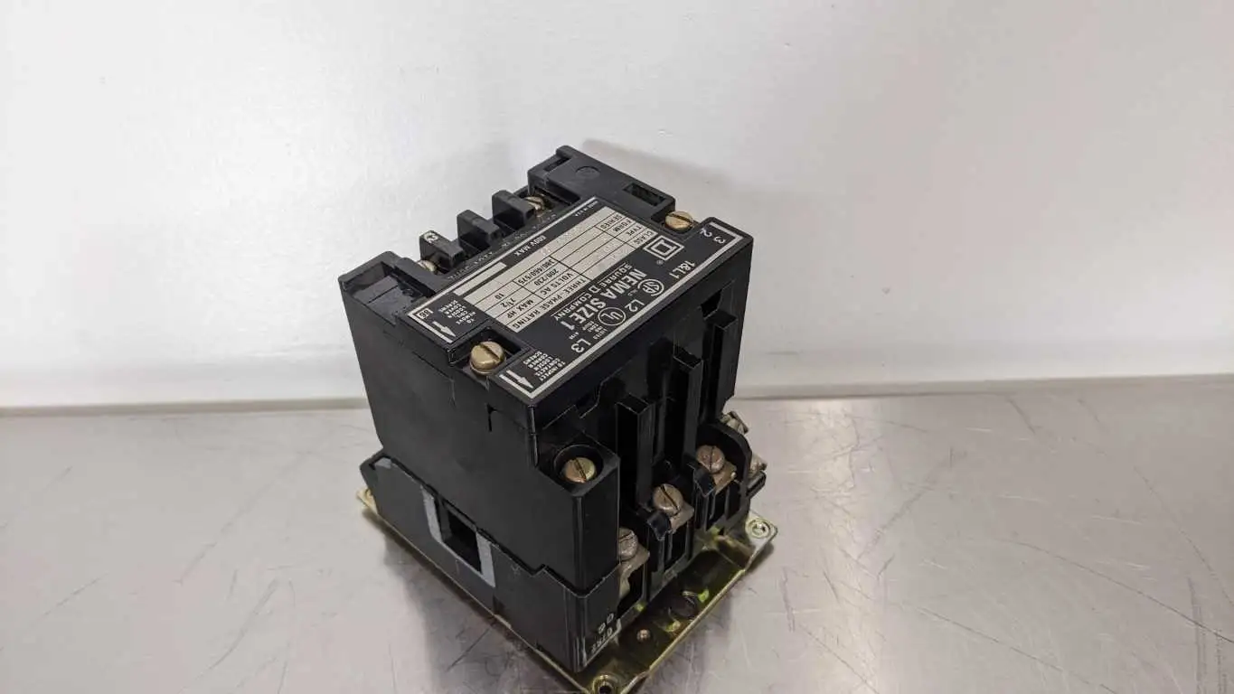 Square D 8502 SCO 2 Nema Size 1 Starter 110/120VAC Coil 3 Phase 10HP Max - Image 3