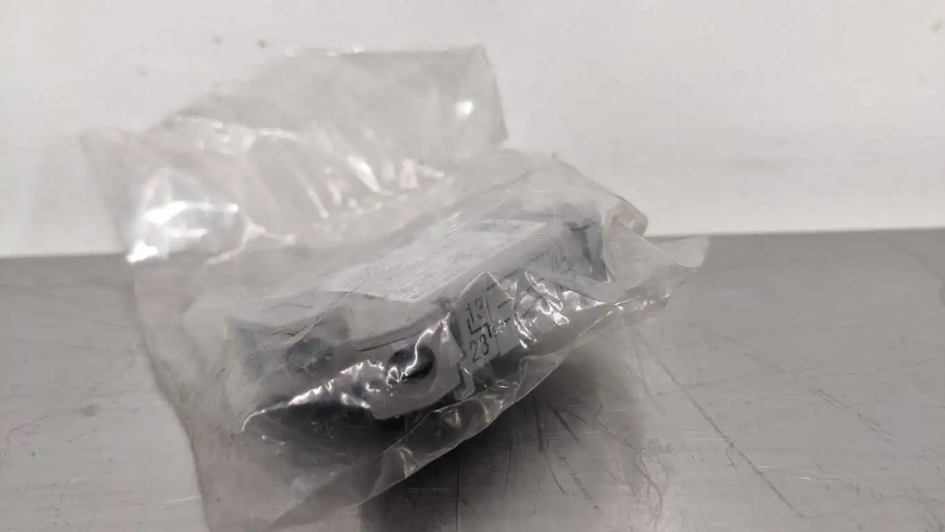 Siemens 3LD9200-6C Auxiliary Contact 10A 120/230/500VAC 10A 600VAC Max - Image 3