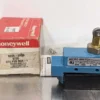 Honeywell BZE6-2RQ8 Limit Switch 15A 125/250/480VAC 15A Microswitch