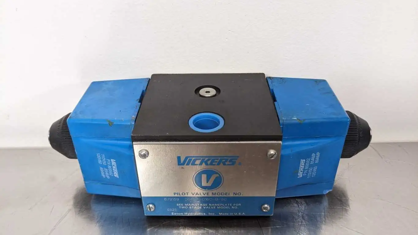 Vickers DG4S4-016C-B-60 Pilot Valve Eaton 110/120VAC 868982 Solenoid Coils - Image 3