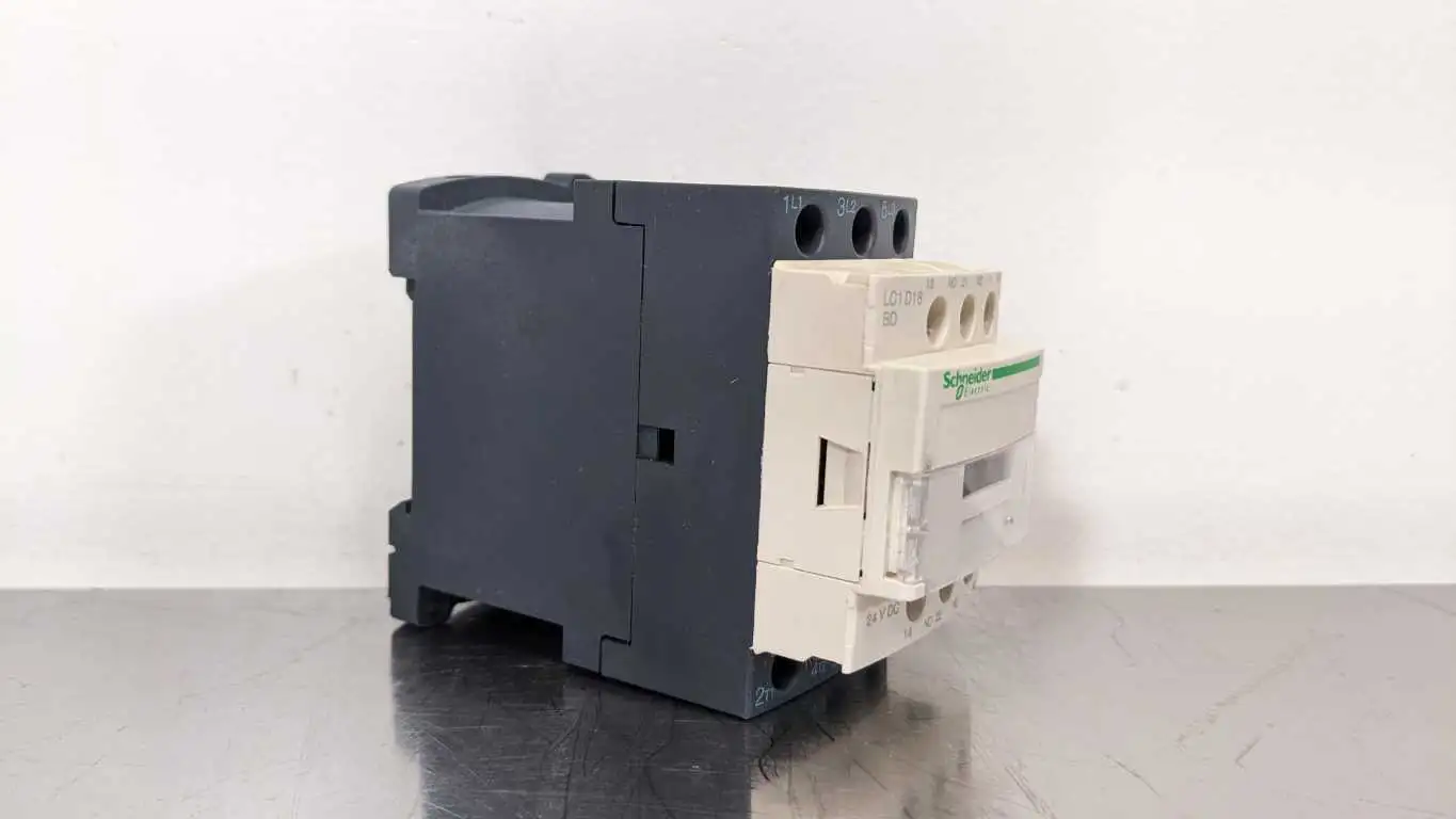 Schneider Electric LC1D18 Contactor 24VDC Coil - Image 3