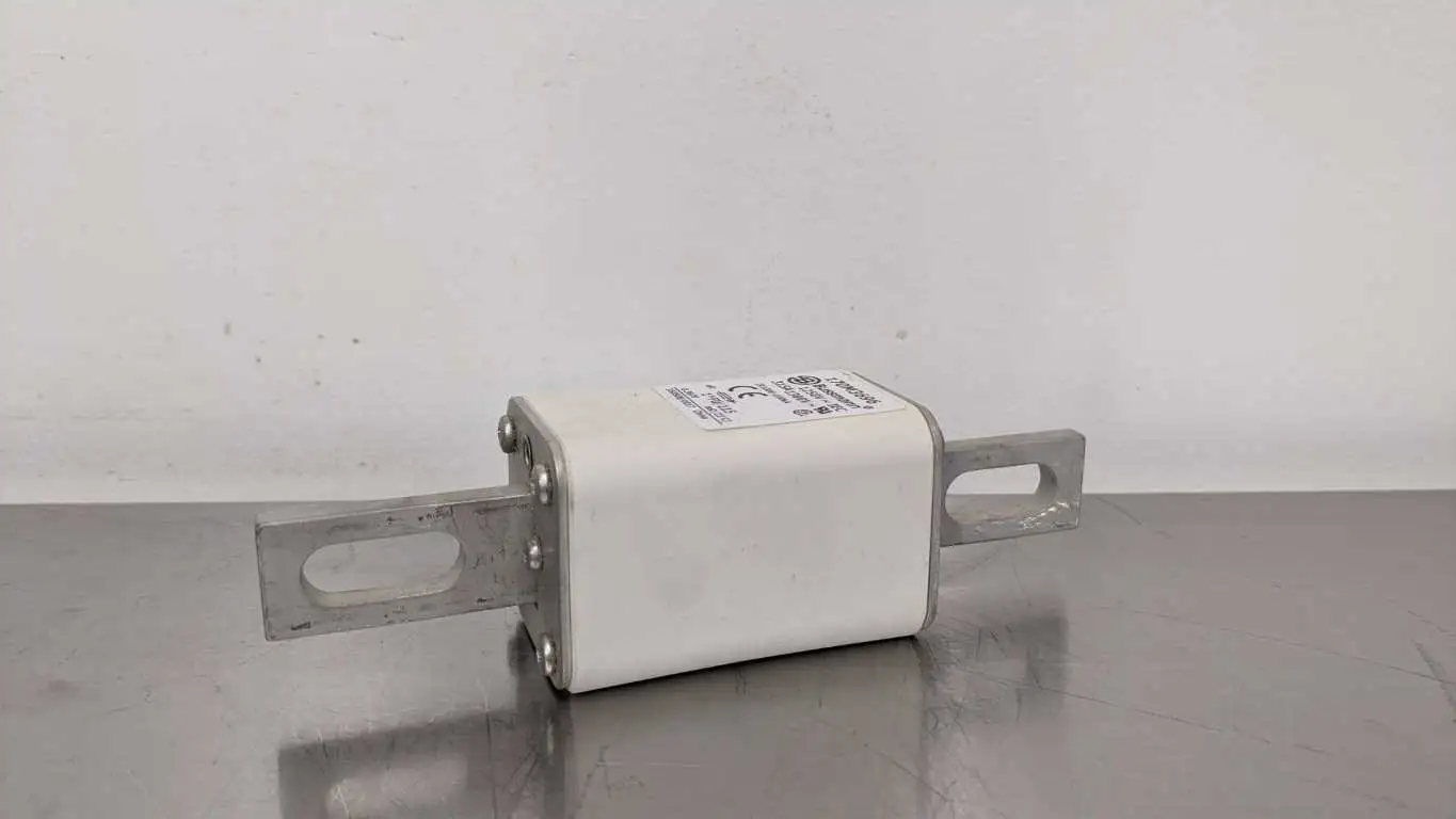 Bussmann 170M3696 High Speed Square Body Fuse 315A 1250VAC 315A - Image 2