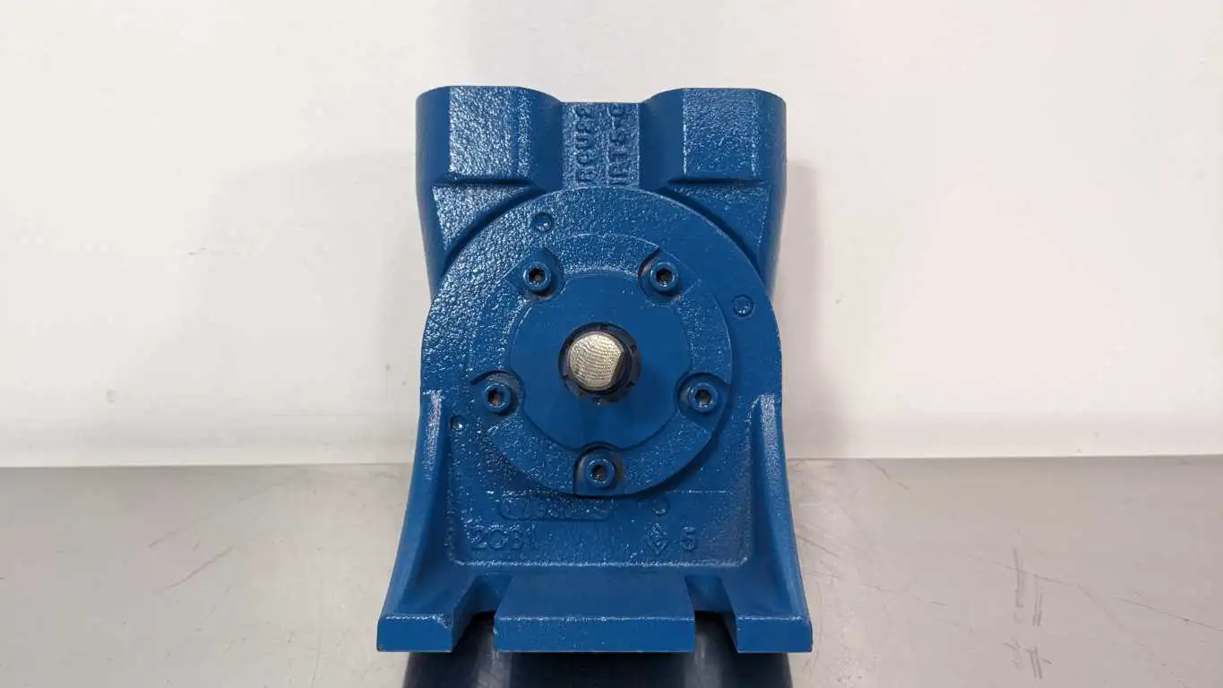 Tuthill 2C2E-C-7 Rotary Gear Pump 1" NPT - Image 2