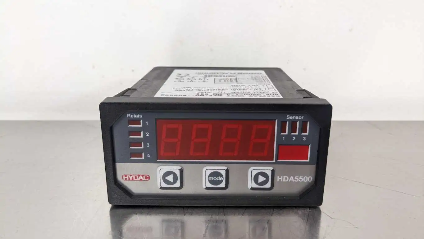 Hydac HDA 5500-1-2-DC-000 Digital Display Unit 3 Analog Inputs 4 Relays 908872 12-32VDC - Image 2
