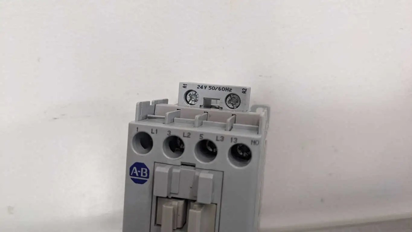 Allen-Bradley 100-C16B10 193-TAC16 Contactor with Overload Relay 10-16A 100-C16*10 24V - Image 2