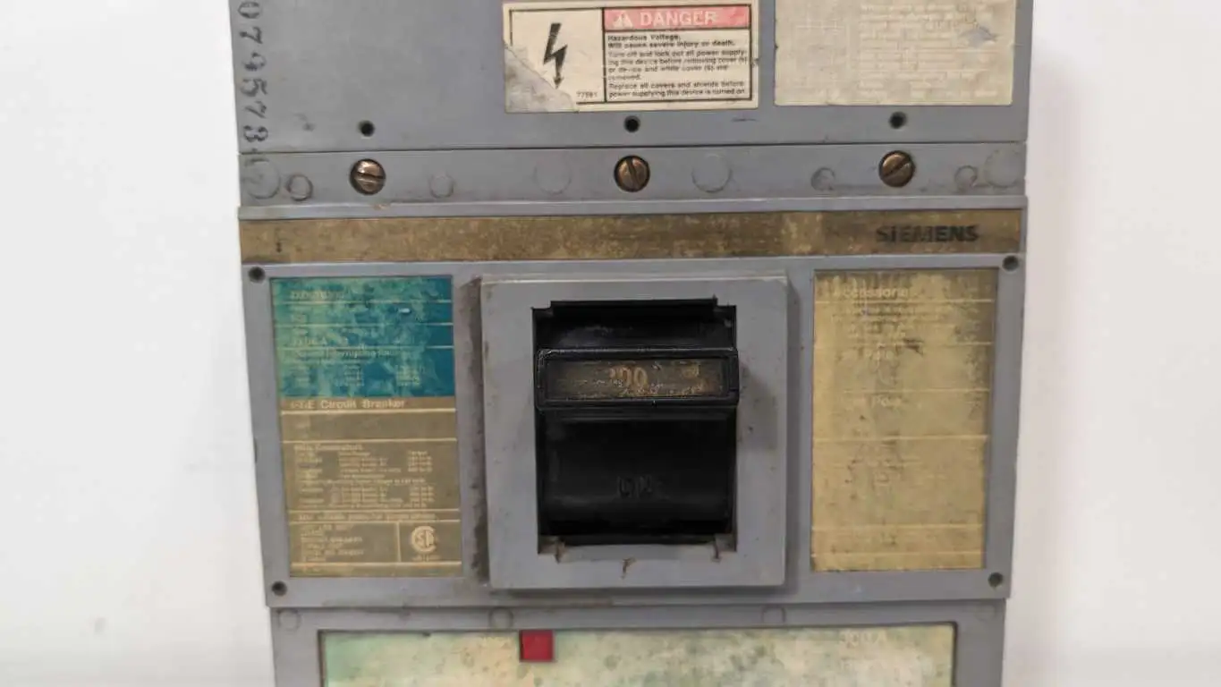 Siemens JXD63B300 Circuit Breaker 300A 240/480/600VAC 2XD6-A 3 Pole - Image 2