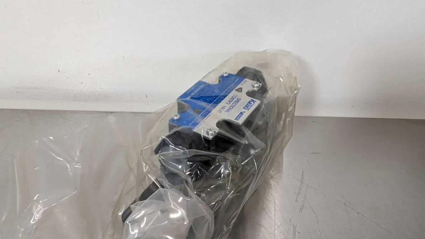 Tokyo Keiki DG4V-3-2C-M-P2-B-7-B16-56 Directional Control Valve Tokimec - Image 4