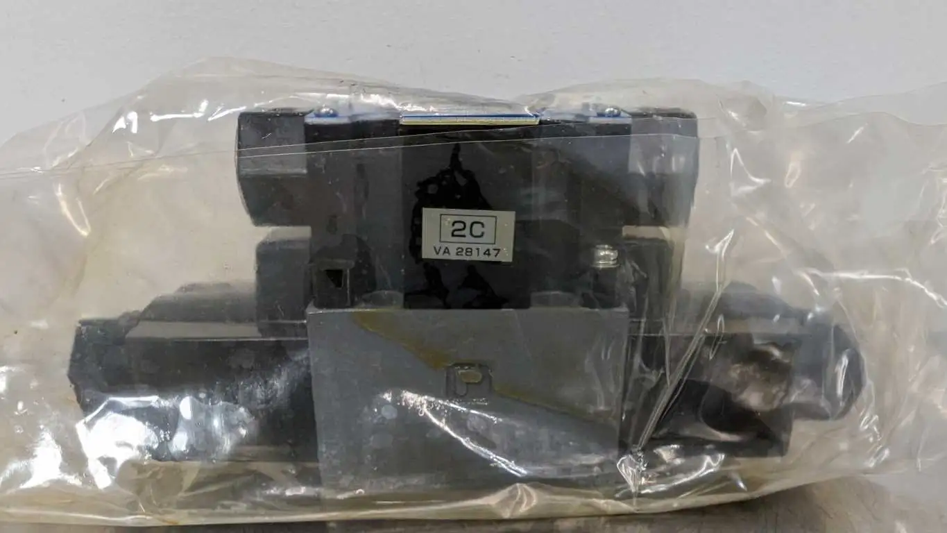 Tokyo Keiki DG4V-3-2C-M-P2-B-7-B16-56 Directional Control Valve Tokimec - Image 5