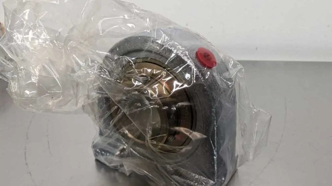 AMI Bearings UCTB205-16NPMZ2-01 Tapped Base Pillow Block Bearing 1" ID 1.339" Wide - Image 4