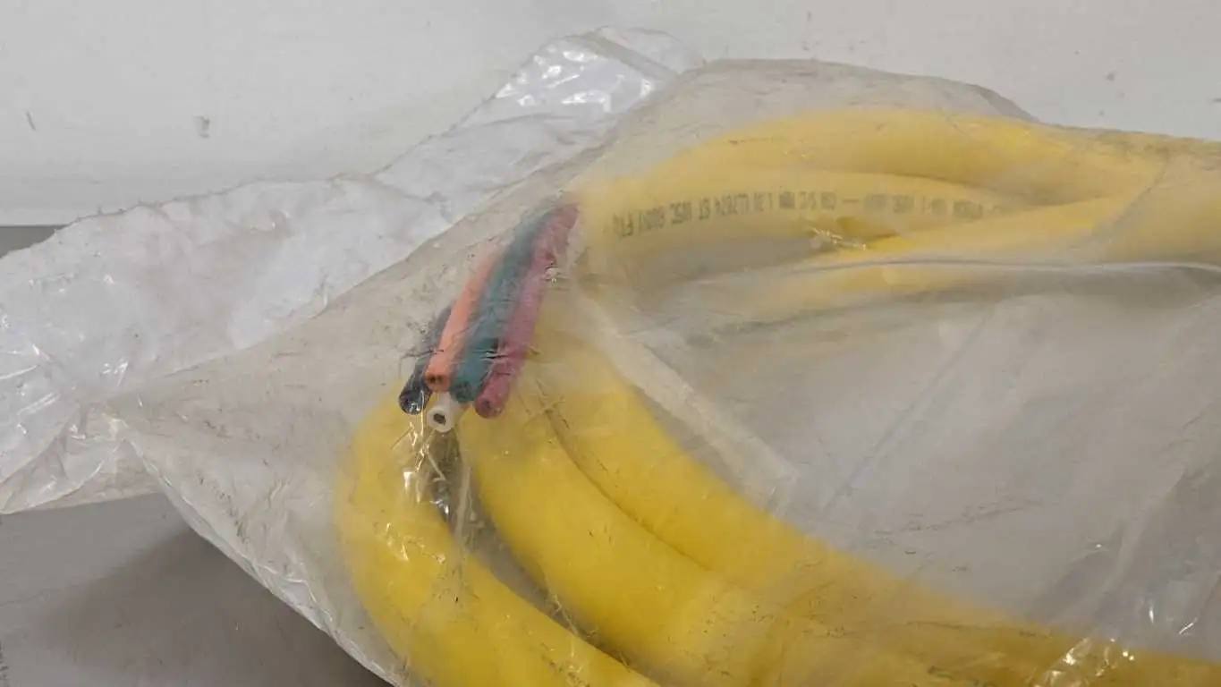 Allen-Bradley 889N-F5AFC-6F Cordset Ser B 5-Pin 6FT Yellow Female to No Connector - Image 4