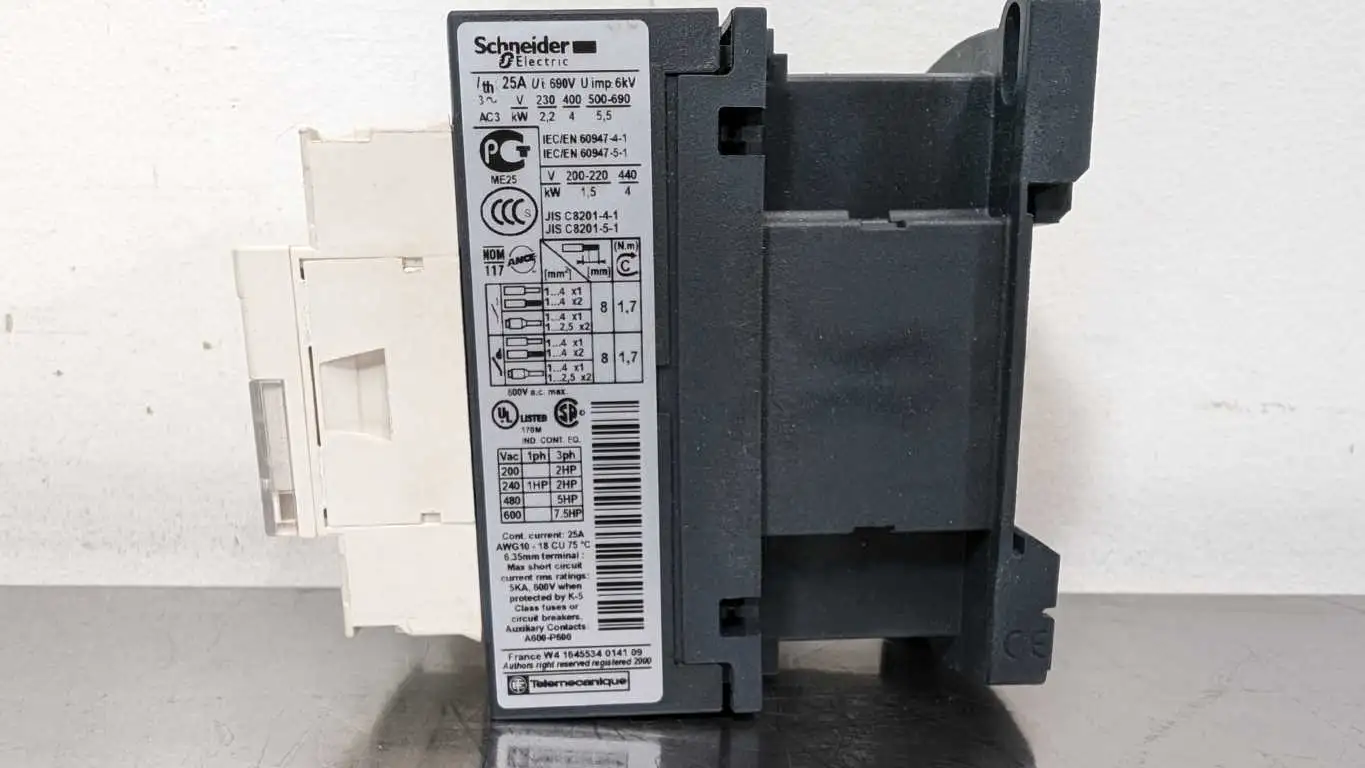 Schneider Electric LC1D09LE7 Contactor 208VAC Coil Coil 230/400/500-690VAC - Image 4