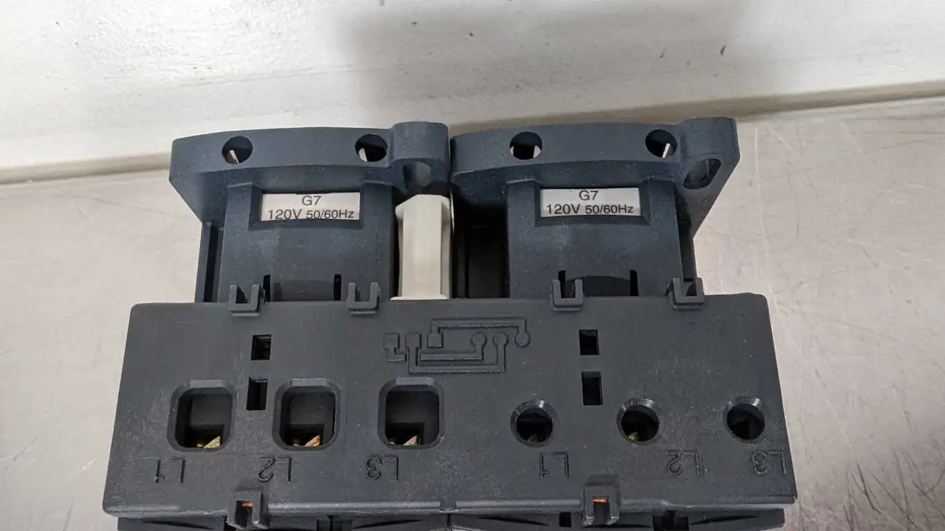 Telemecanique LC2D12G7 Reversing Contactor 120VAC Coil Coil Square D - Image 4