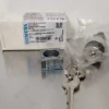 Siemens 3SB3 500-4RD51 Key-Operated Switch 3 Position Metal Round