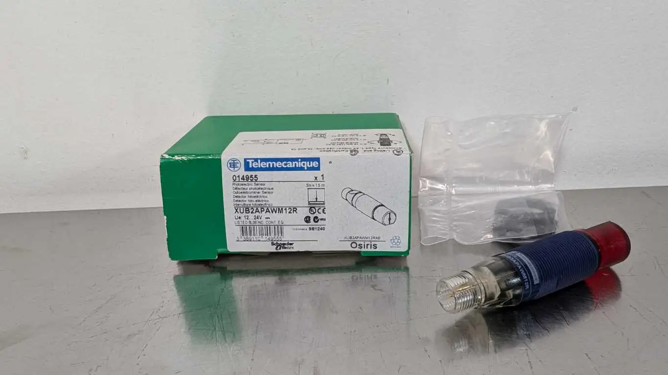 Telemecanique XUB2APAWM12R Photoelectric Sensor 15m 12-24VDC 12-24VDC