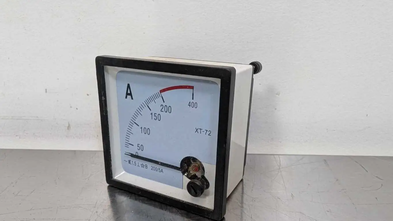 XIE TAI XT-72 AC Current Voltage Meter 66mm x 66mm ID 0-200V 5A - Image 2