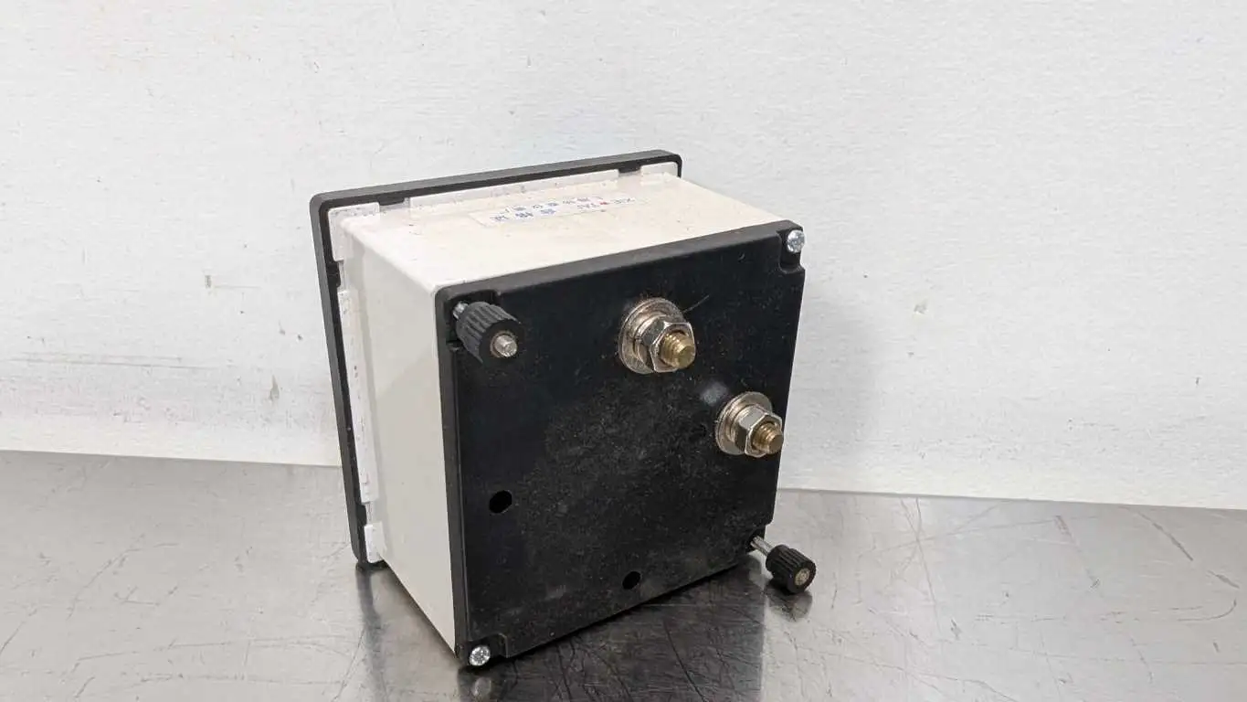 XIE TAI XT-72 AC Current Voltage Meter 66mm x 66mm ID 0-200V 5A - Image 3