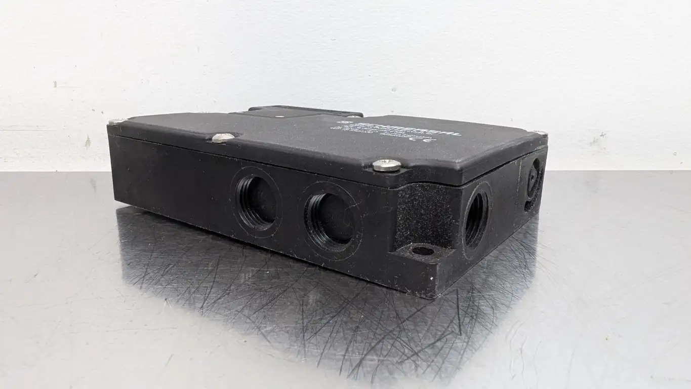 Schmersal AZM 161SK-12/12RK-024 Safety Interlock Switch 19441501 24V AC/DC - Image 4