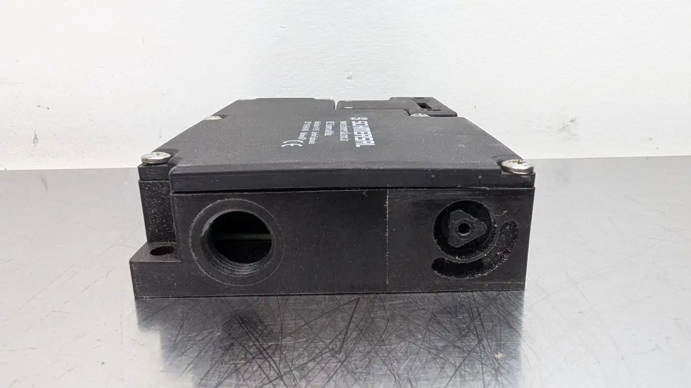 Schmersal AZM 161SK-12/12RK-024 Safety Interlock Switch 19441501 24V AC/DC - Image 5