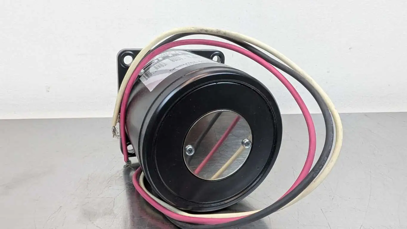 Oriental Motor 3RK15GN-CWE Reversible Motor 1/50HP 10/12 RPM 200-230VAC 15W - Image 4