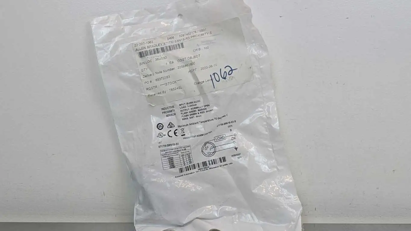Allen-Bradley 871TM-B8N18-R3 Inductive Proximity Sensor Ser B 8mm 20-250V AC/DC