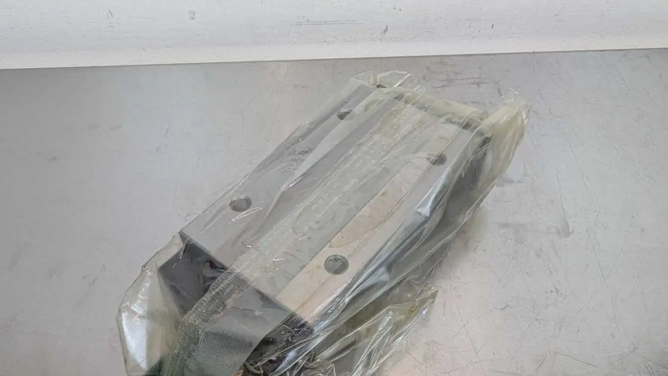 THK SHS35LR1SS Linear Bearing Block 35mm ID 70mm Wide x 152mm Long - Image 3