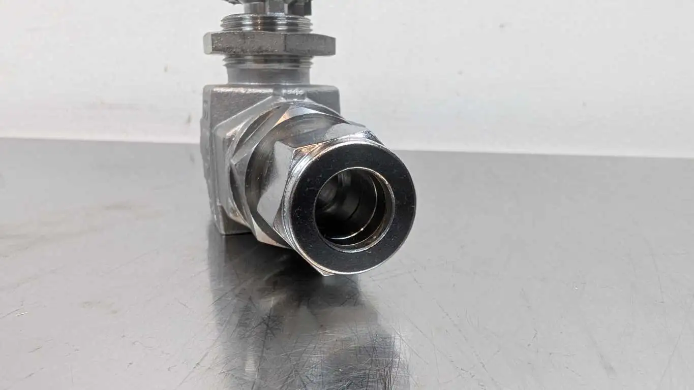 Parker 8A-B8LJ-SSP Stainless Steel Ball Valve 1/2" NPT 6000 PSI - Image 3
