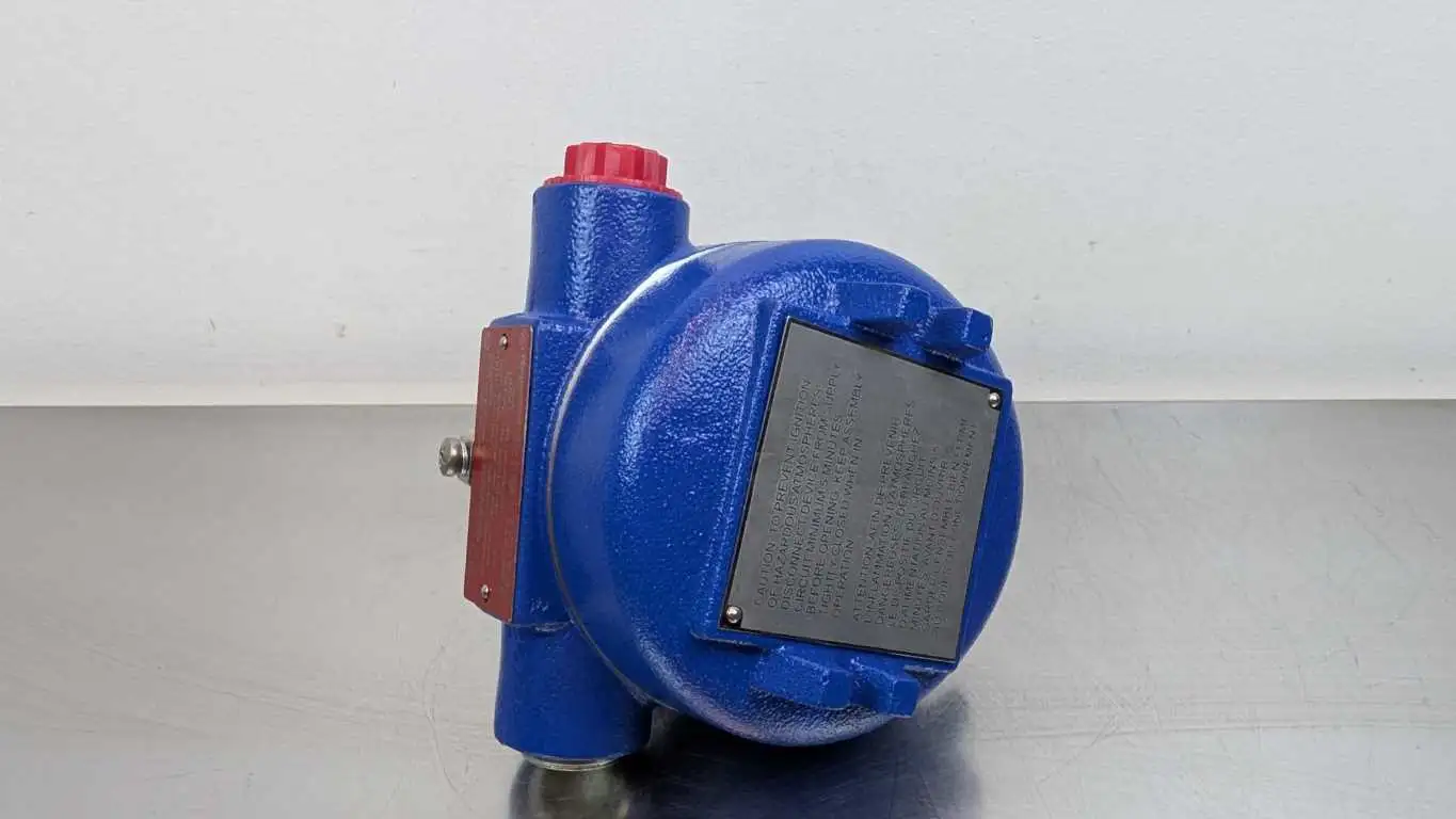 Magnetrol 910-P1A0-001 Ultrasonic Level Switch 800 PSIG 120VAC - Image 3