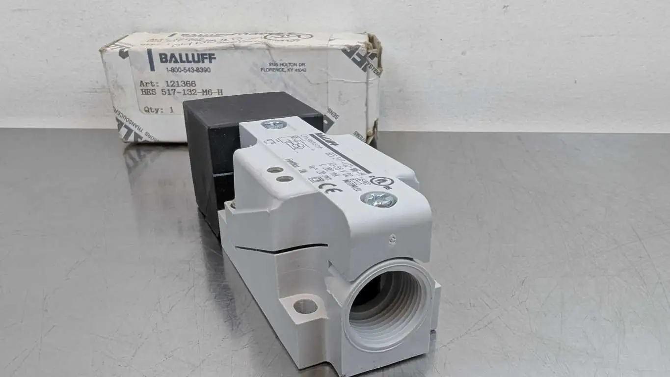 Balluff 517-132-M6-H Proximity Sensor BES0209 20mm 10-55VDC 200mA - Image 2