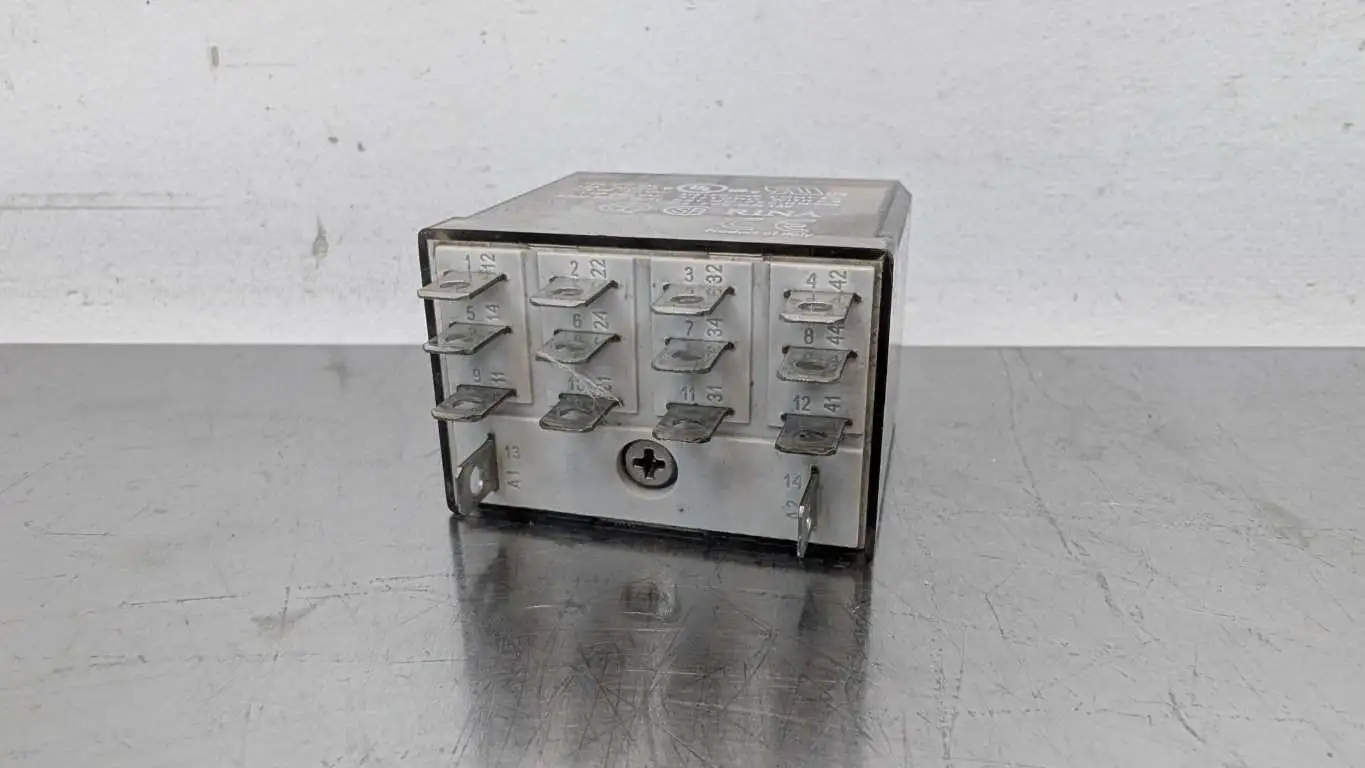 Allen-Bradley 700-HF34A1-3-4 Relay Ser C 120VAC Coil 14-Pin 277/240/120VAC - Image 3