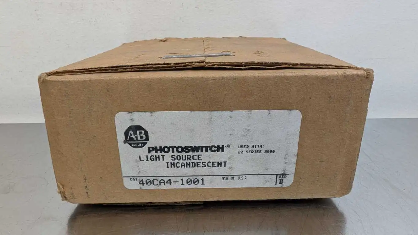 Allen-Bradley 40CA4-1001 Light Source Incandescent PHOTOSWITCH Ser B