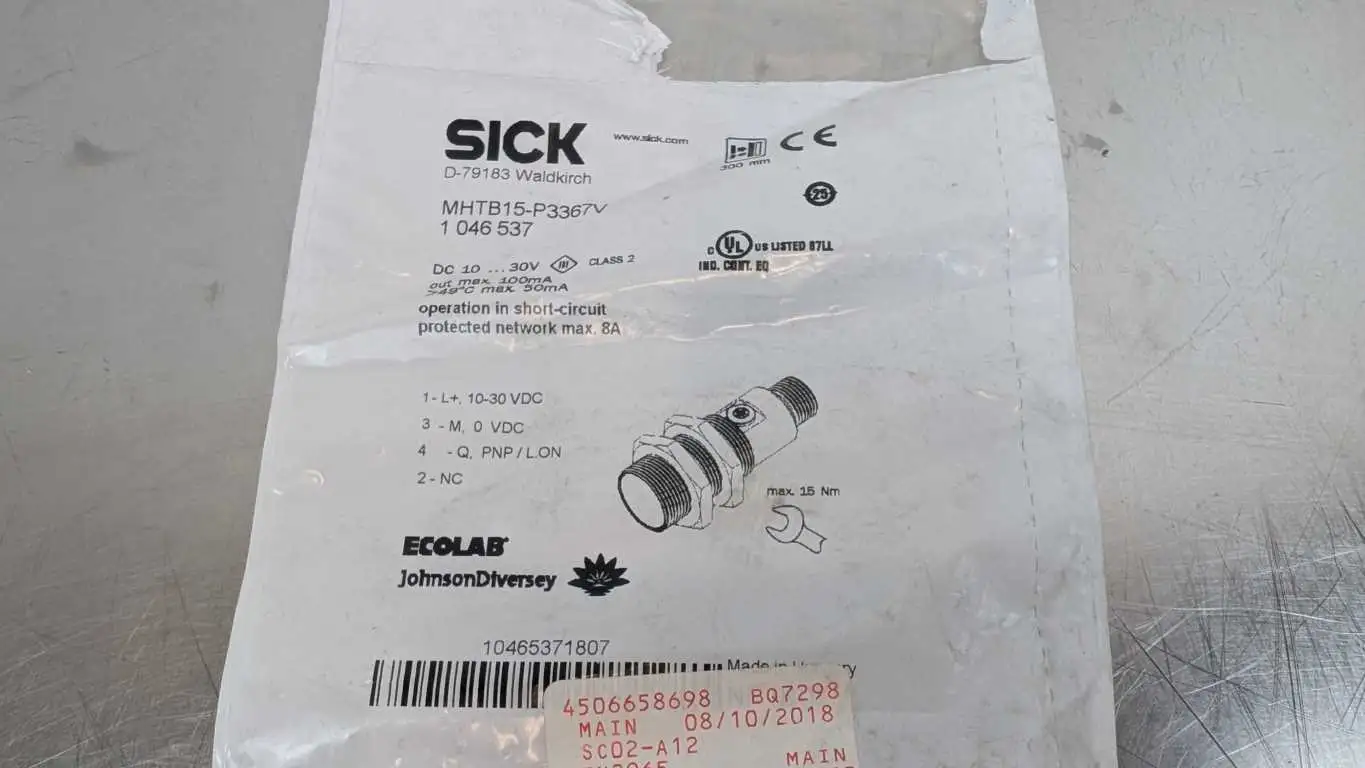 Sick MHTB15-P3367V Photoelectric Sensor 1 046 537 300mm 10-30VDC 100mA - Image 3