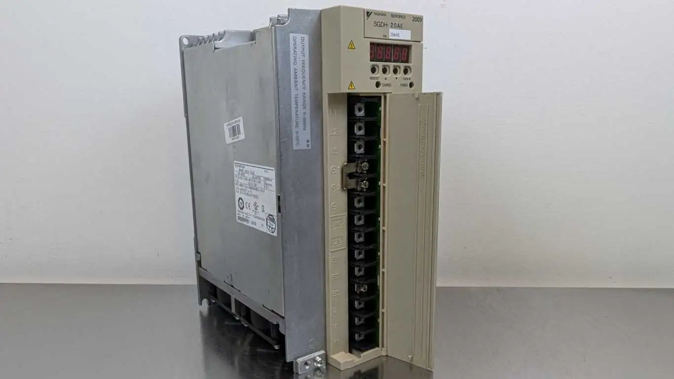 Yaskawa SGDH-20AE Servo Drive ServoPack 0-300Hz 200-230VAC 12A to 0-230VAC 18.5A - Image 4
