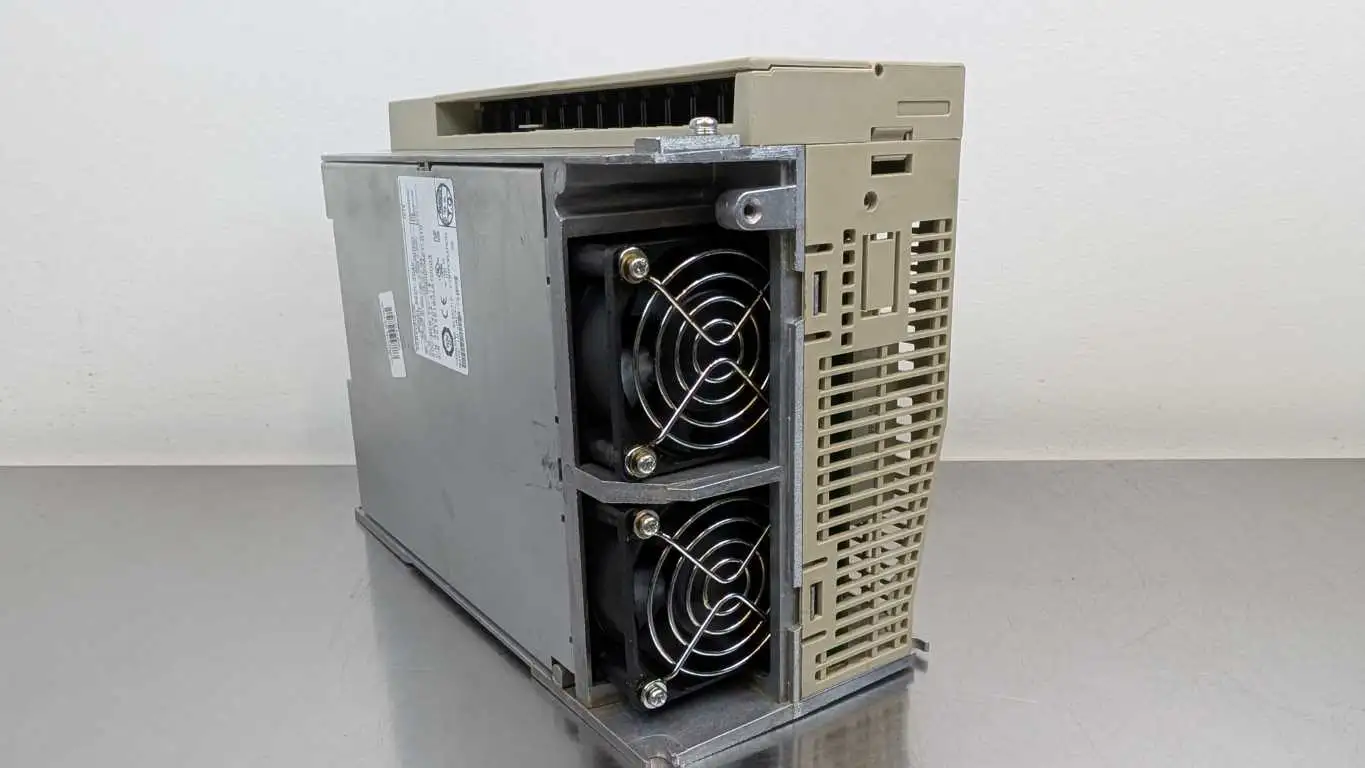 Yaskawa SGDH-20AE Servo Drive ServoPack 0-300Hz 200-230VAC 12A to 0-230VAC 18.5A - Image 5