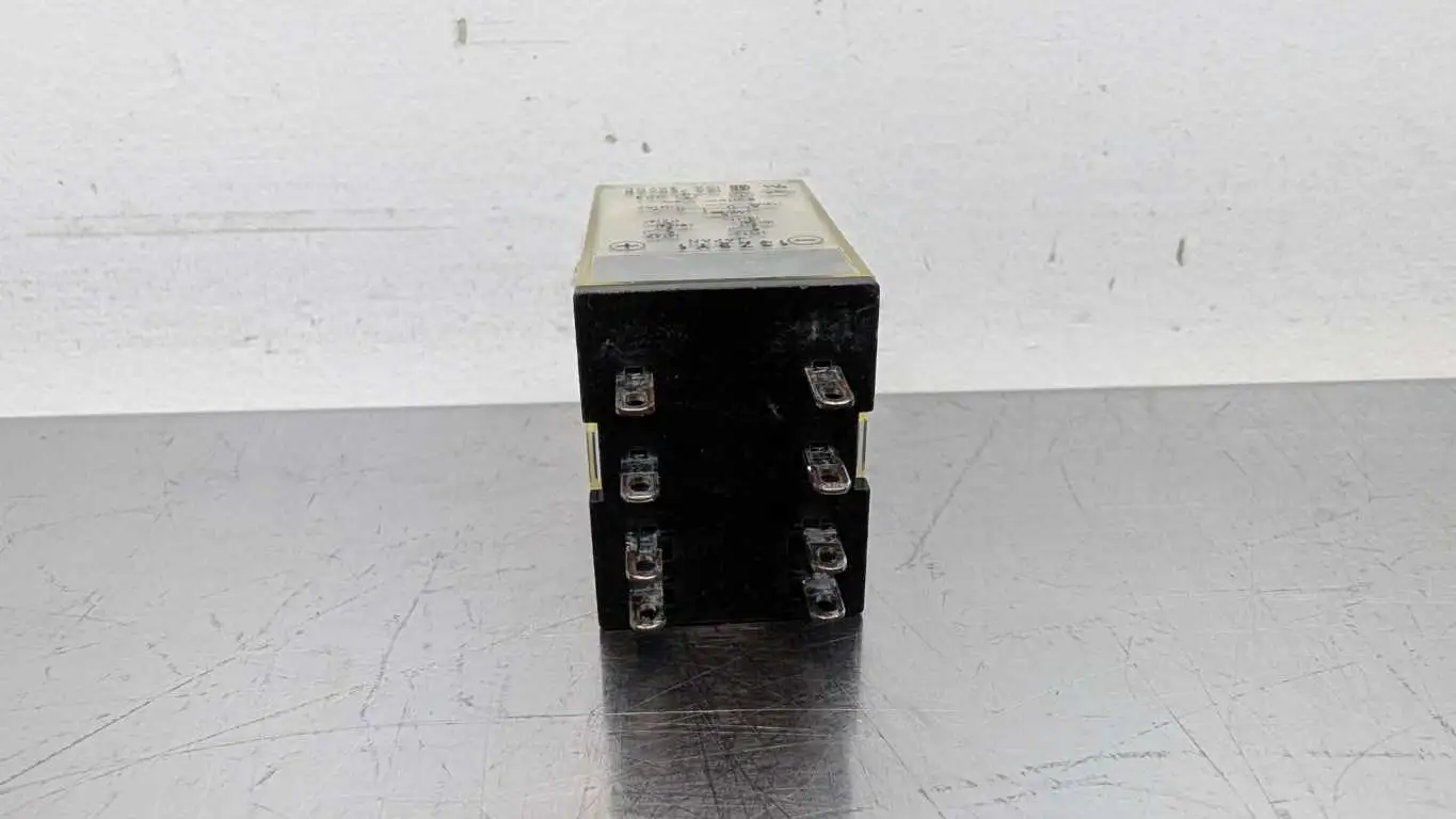 Omron MY2N-13Z9Y1 Relay 24VDC Coil 8-Pin 250VAC 10A - Image 4