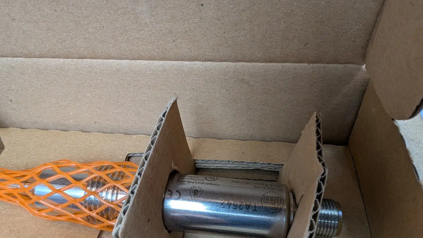 IFM Efector TA2542 Temperature Transmitter TA-150CLER12- - /US -50 - 200°C - Image 3