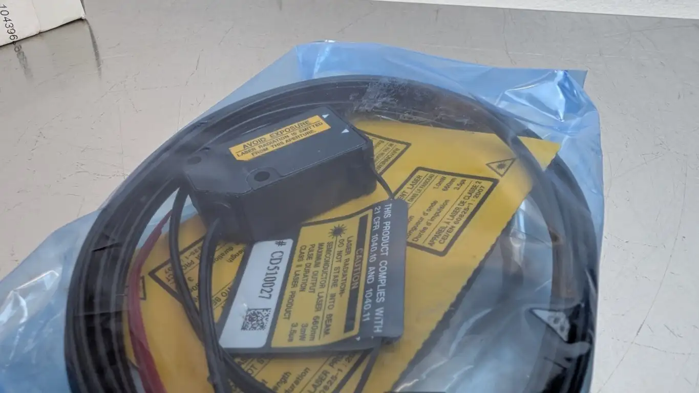 Keyence LV-H42 Reflective Sensor Head 250/500/1000mm Long Distance - Image 3