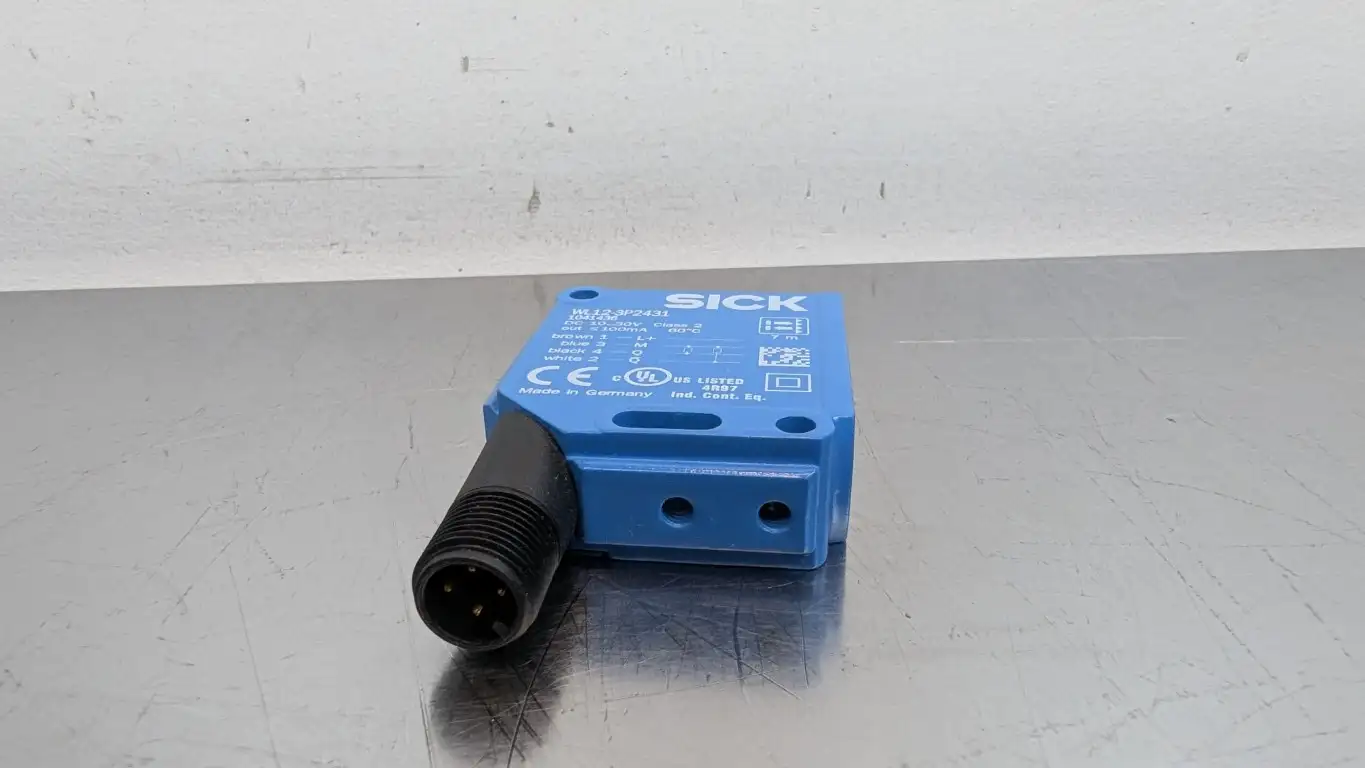Sick WL12-3P2431 Photoelectric Retro-Reflective Sensor 1041436 0-7m Max 0-5m - Image 2