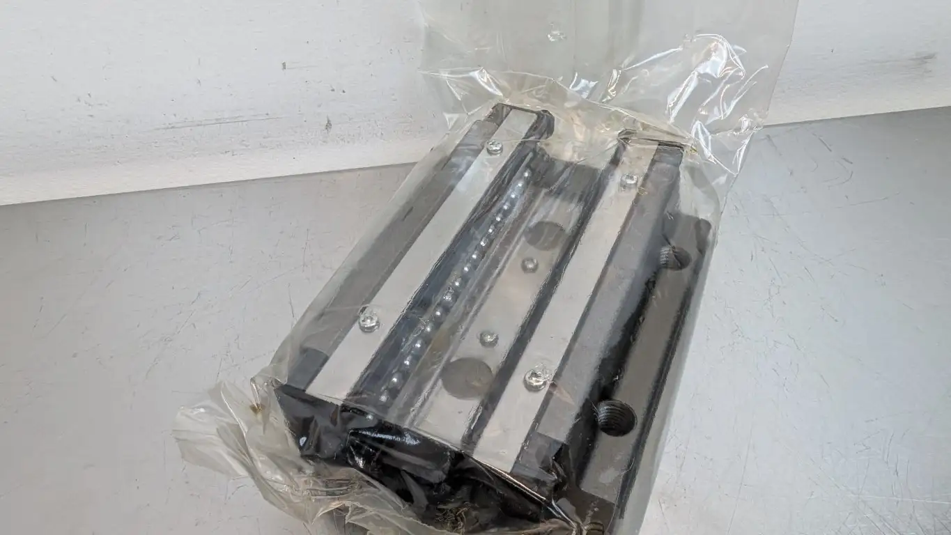 THK HSR35LA1SSC1 Linear Block Bearing 100mm Wide x 134.8mm Long - Image 2