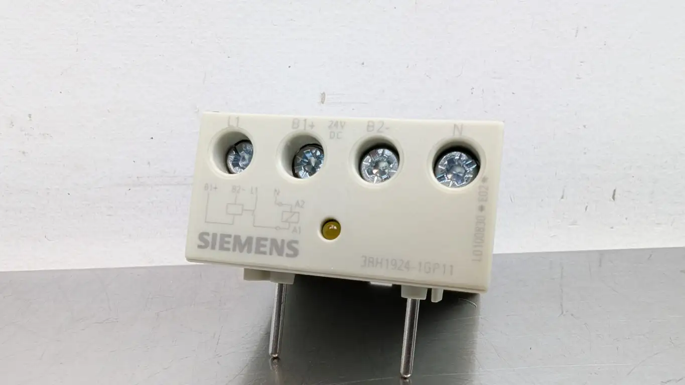 Siemens 3RH1924-1GP-11 Coupling Link Module 24VDC Coil - Image 2