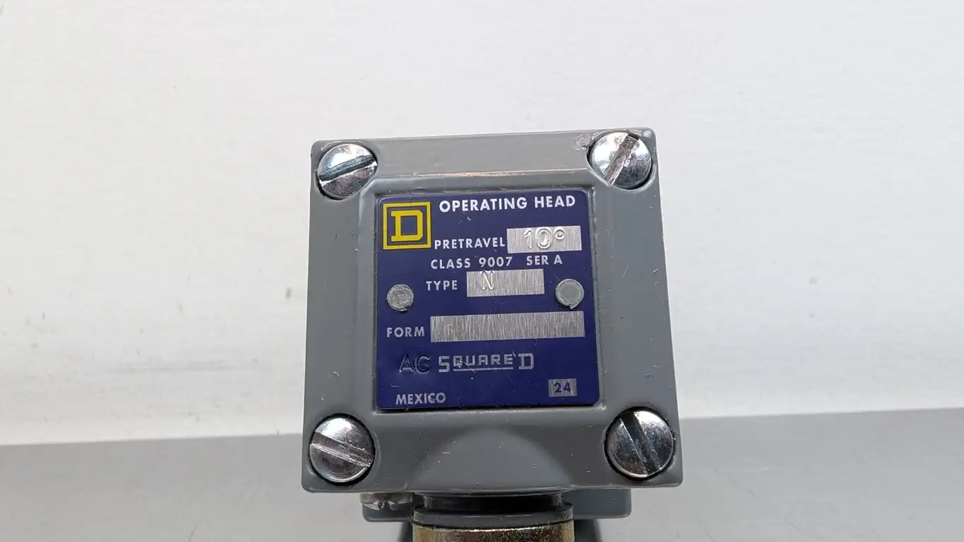 Square D 9007C54N2 Limit Switch Ser A - Image 3