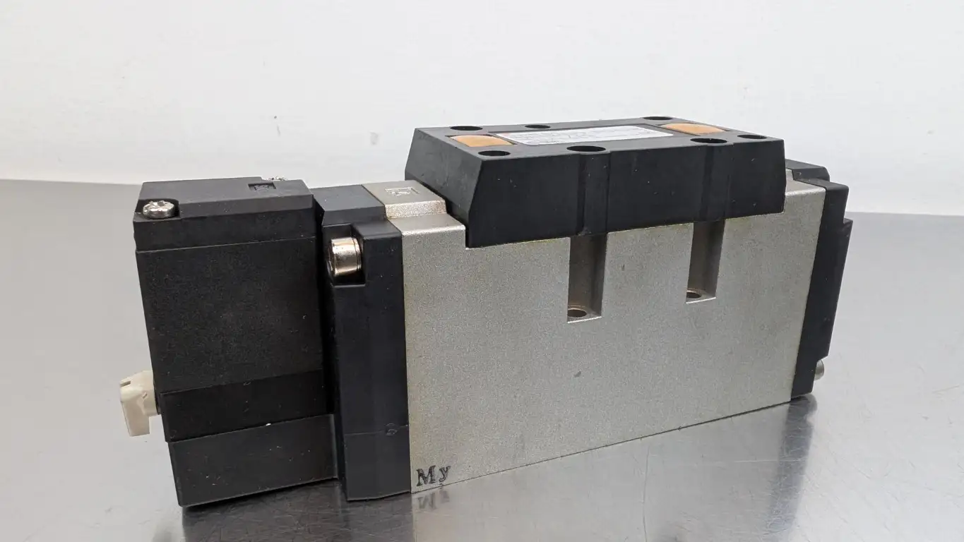 SMC NVFS4100-3FZC Solenoid Valve 110VAC Coil 15-150 PSI 110VAC - Image 2