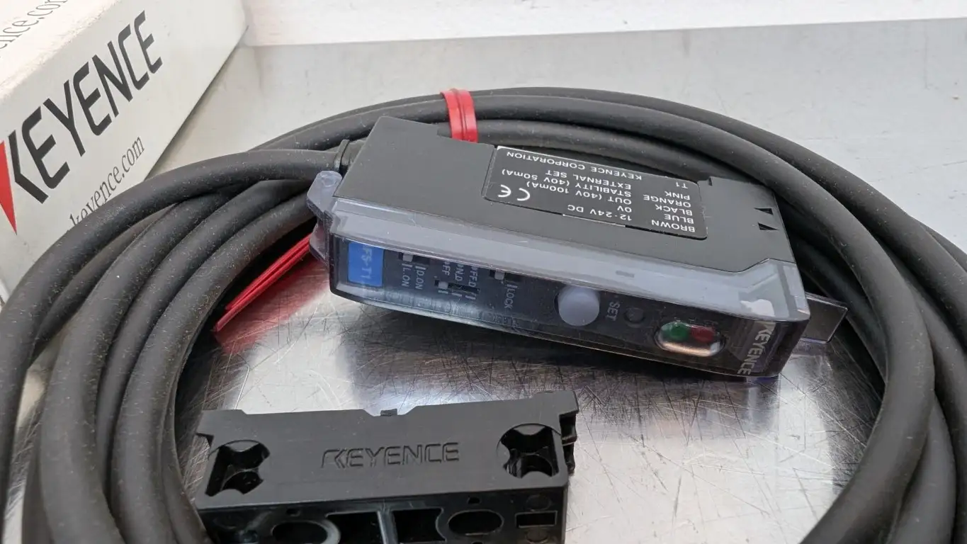 Keyence FS-T1 Fiber Optic Amplifier 12-24VDC 35mA - Image 2