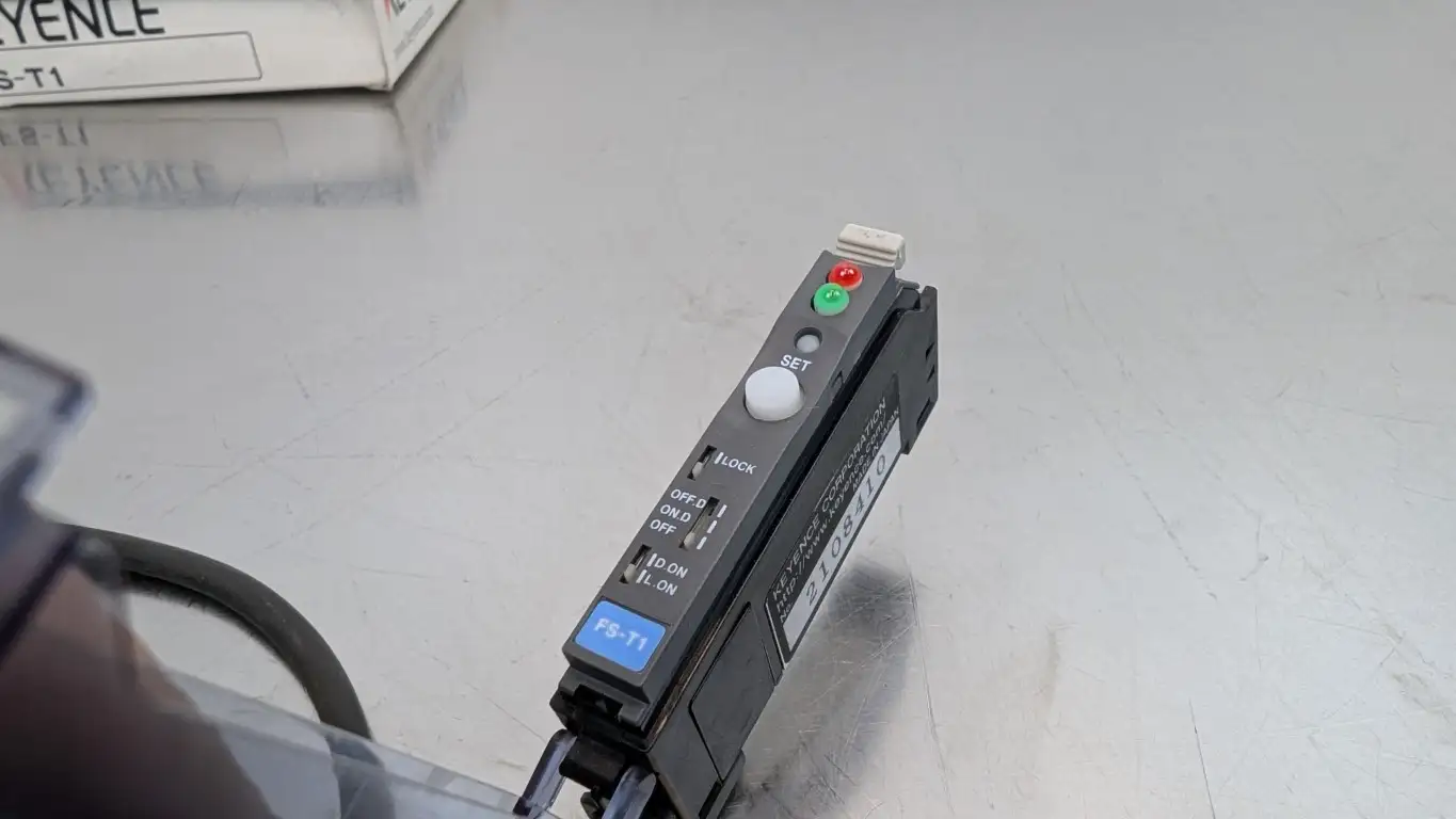 Keyence FS-T1 Fiber Optic Amplifier 12-24VDC 35mA - Image 5