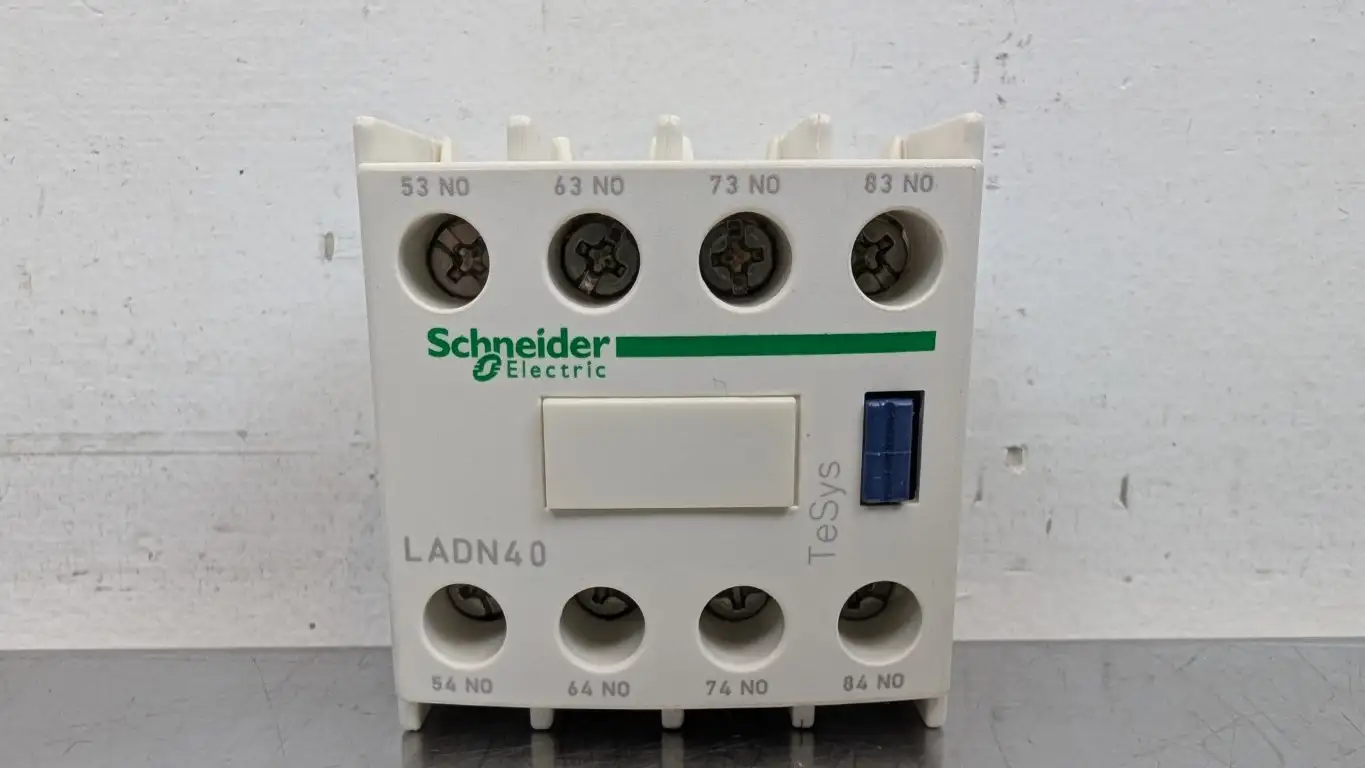 Schneider Electric LADN40 Auxiliary Contact 4NO 690VAC 10A - Image 2